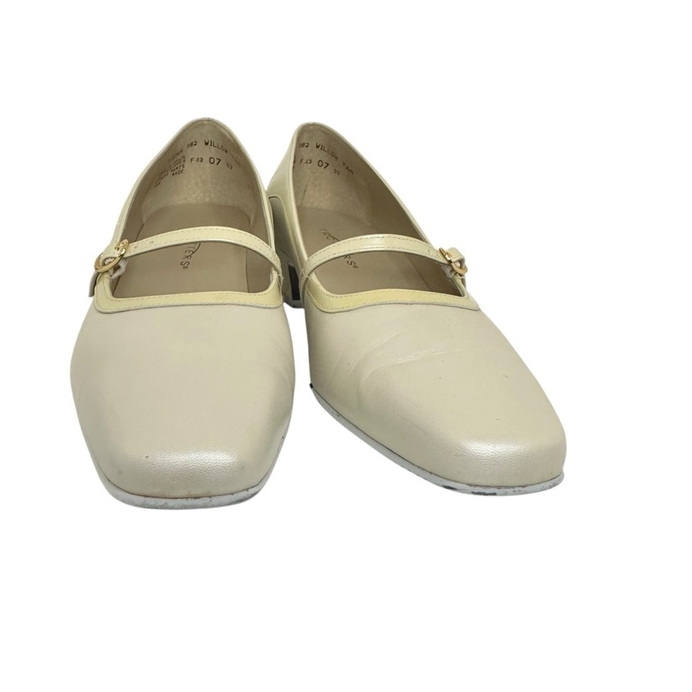 Trotters Willow White Pear Women's Shoes Size 7.5 N